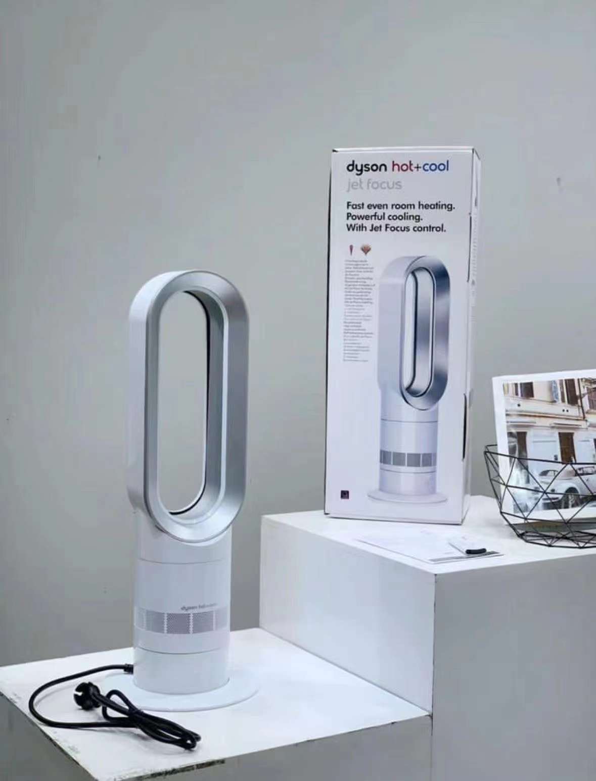 NEW DYSON Hot + Cool Jet Focus Fan Heater in White/Nickel AM09